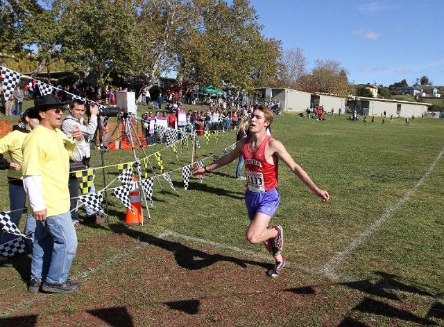 NCS XC D5 Boys-100.JPG - 2009 North Coast Section Cross Country Championships, Hayward High School, Hayward, California